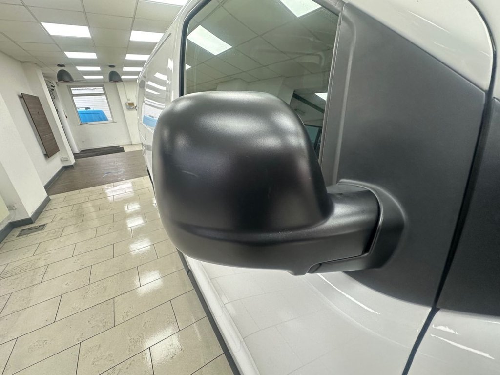 Used Vauxhall Vivaro 2019 for sale - 77666721: Photo 23