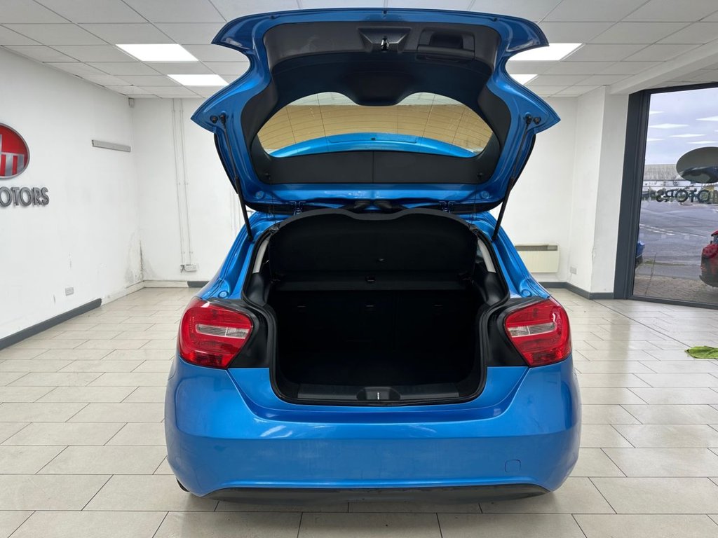 Used Mercedes-Benz A-Class 2015 for sale - 76559237: Photo 15