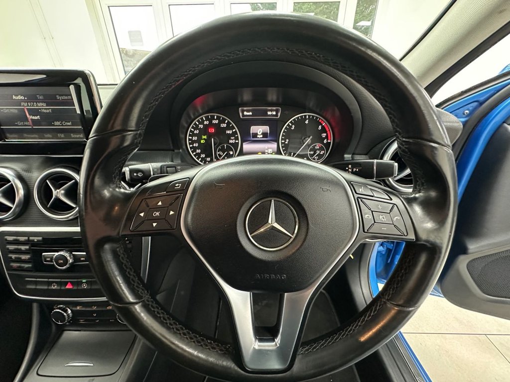 Used Mercedes-Benz A-Class 2015 for sale - 76559237: Photo 4