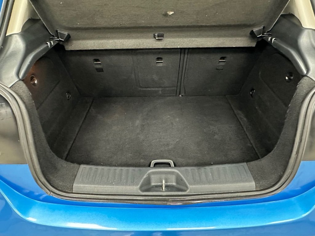 Used Mercedes-Benz A-Class 2015 for sale - 76559237: Photo 5