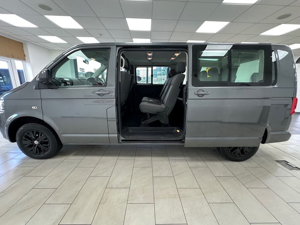 Used Volkswagen Transporter Shuttle 2015 for sale - 76923724: Photo 11