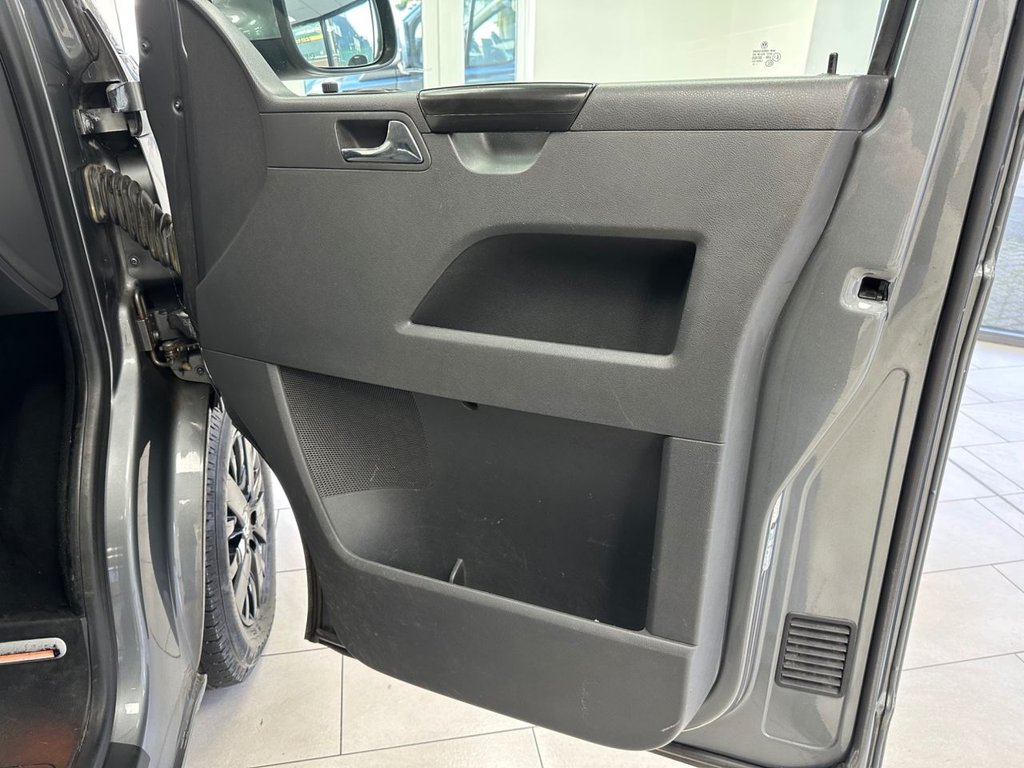 Used Volkswagen Transporter Shuttle 2015 for sale - 76923724: Photo 23