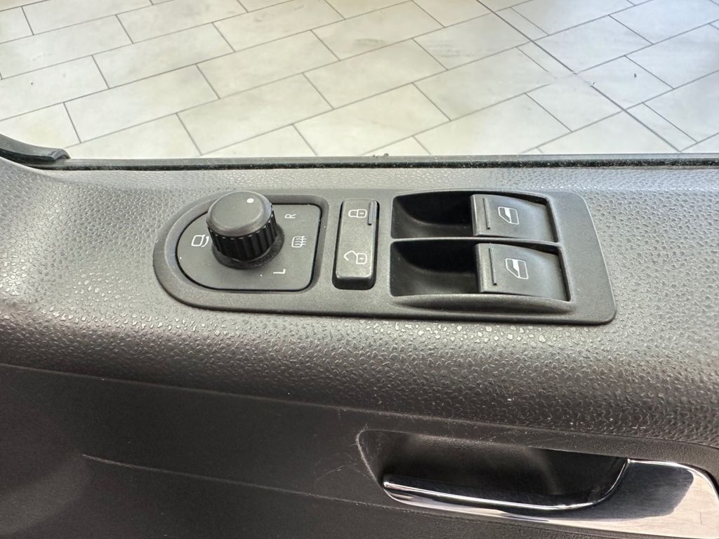 Used Volkswagen Transporter Shuttle 2015 for sale - 76923724: Photo 25