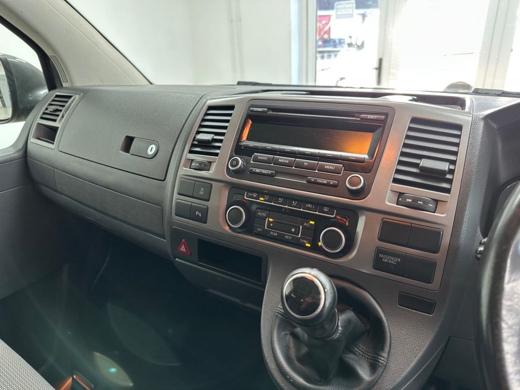 Used Volkswagen Transporter Shuttle 2015 for sale - 76923724: Photo 26