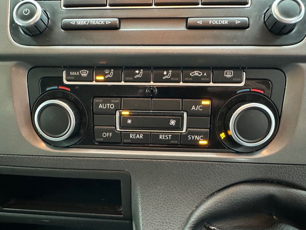 Used Volkswagen Transporter Shuttle 2015 for sale - 76923724: Photo 31