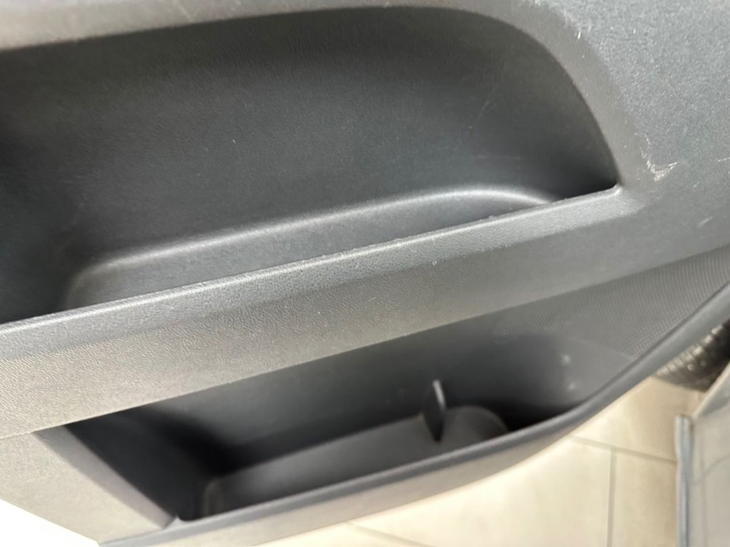 Used Volkswagen Transporter Shuttle 2015 for sale - 76923724: Photo 39