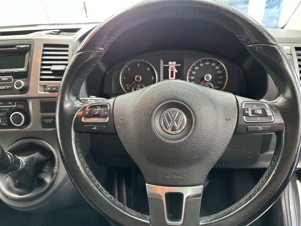 Used Volkswagen Transporter Shuttle 2015 for sale - 76923724: Photo 4