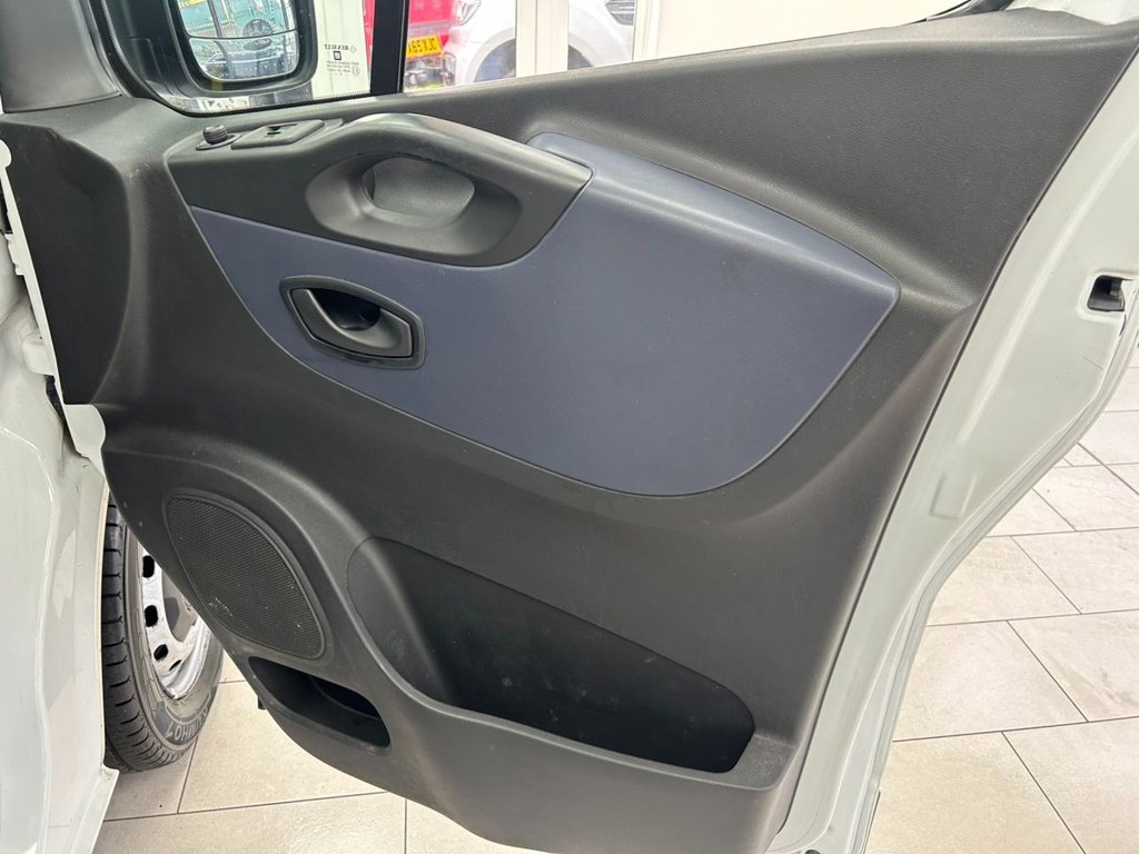 Used Vauxhall Vivaro 2015 for sale - 77849680: Photo 20