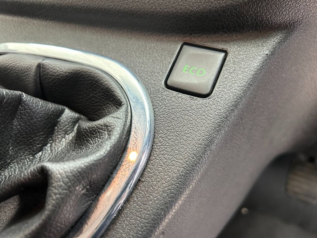 Used Vauxhall Vivaro 2015 for sale - 77849680: Photo 28