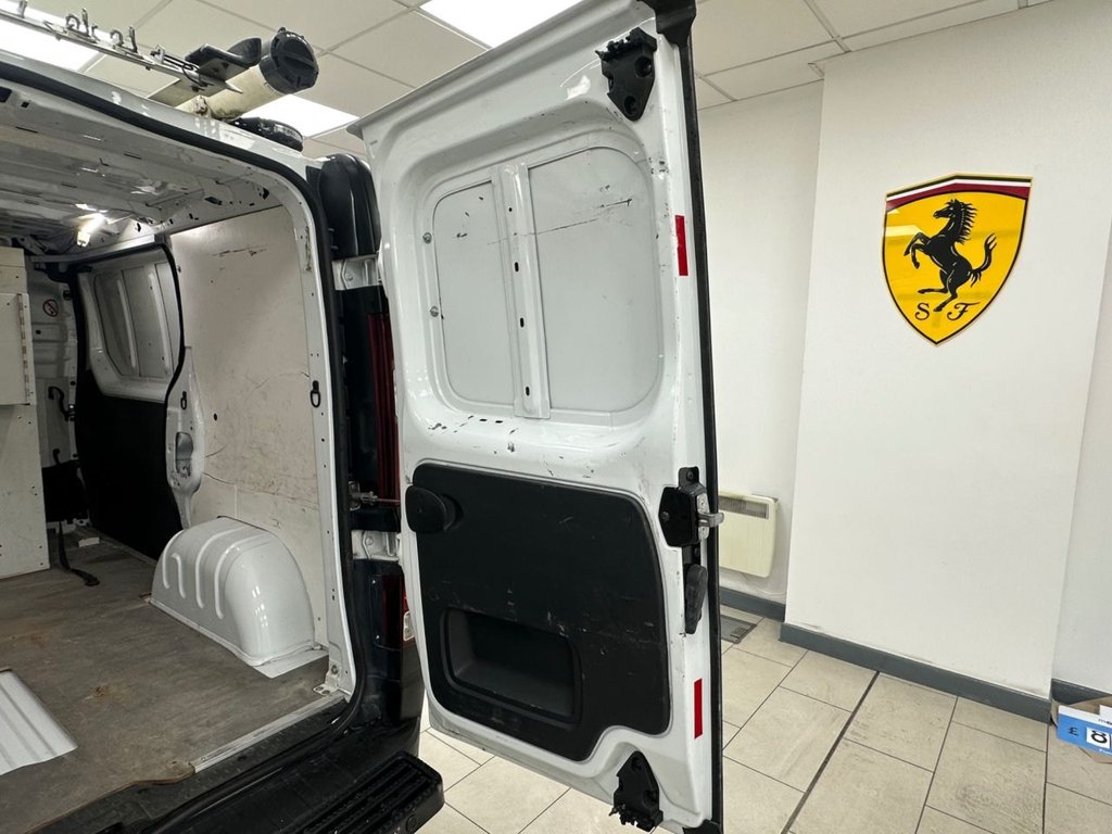 Used Vauxhall Vivaro 2016 for sale - 77059725: Photo 16