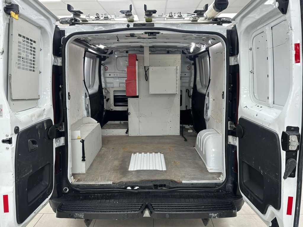 Used Vauxhall Vivaro 2016 for sale - 77059725: Photo 17