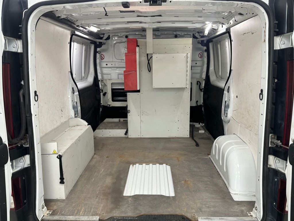 Used Vauxhall Vivaro 2016 for sale - 77059725: Photo 18