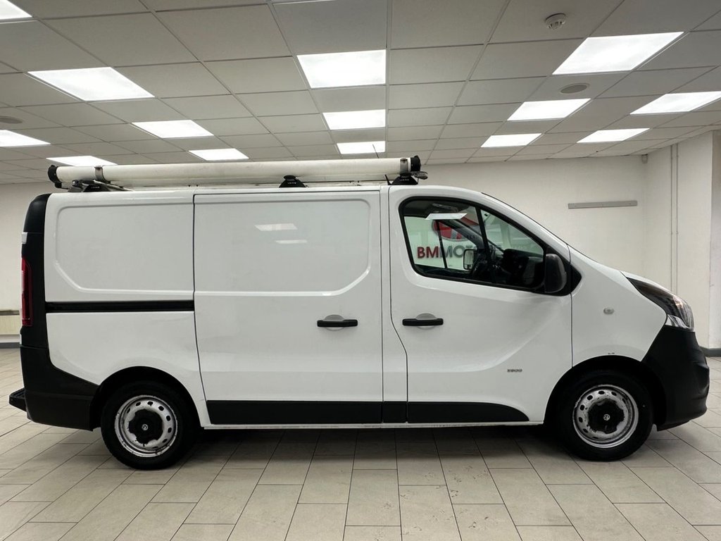 Used Vauxhall Vivaro 2016 for sale - 77059725: Photo 2