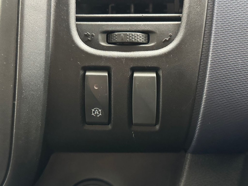 Used Vauxhall Vivaro 2016 for sale - 77059725: Photo 35