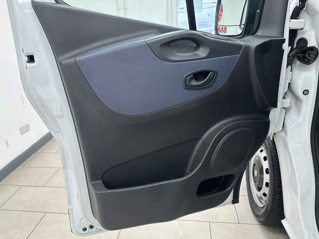 Used Vauxhall Vivaro 2016 for sale - 77059725: Photo 43