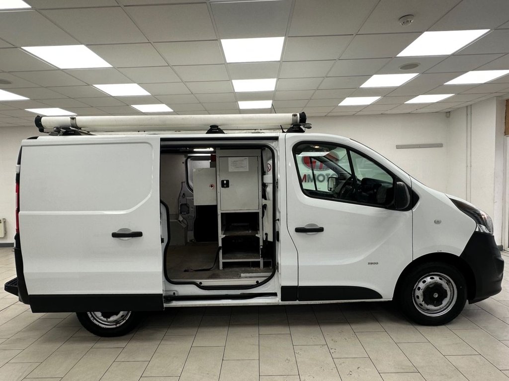 Used Vauxhall Vivaro 2016 for sale - 77059725: Photo 5