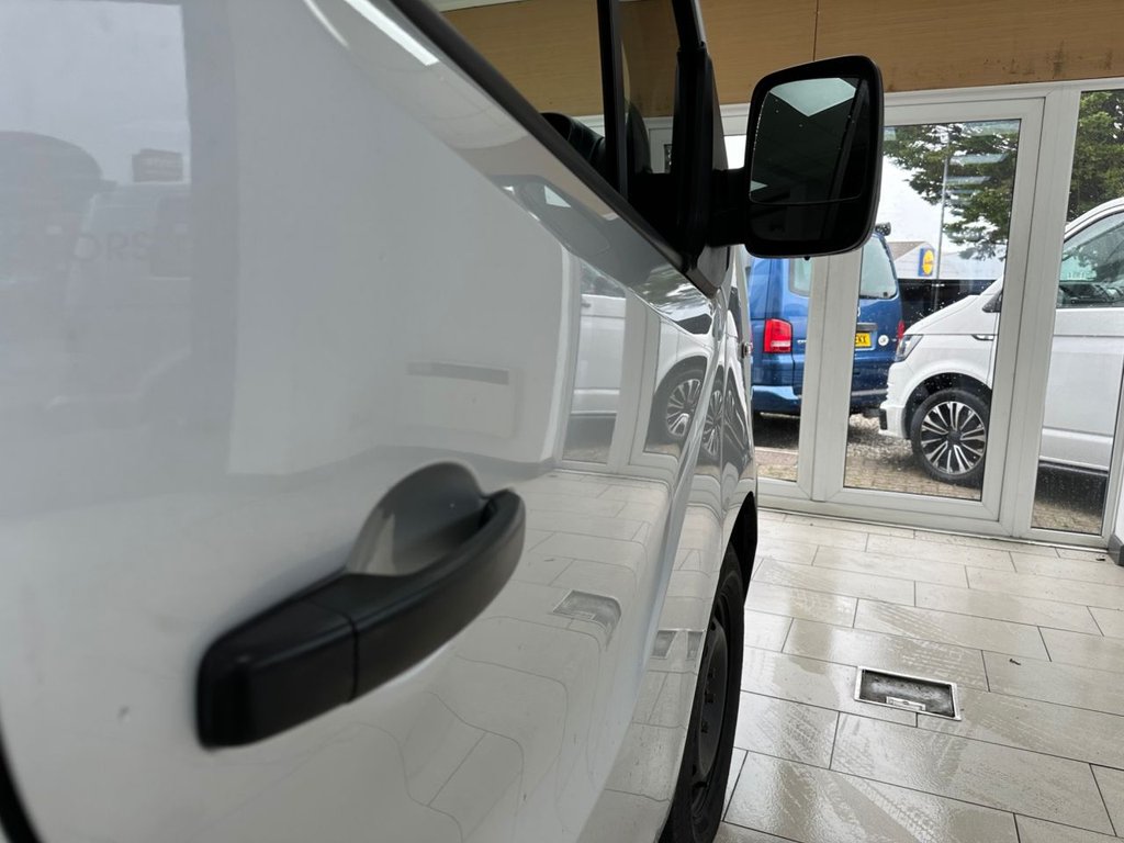 Used Vauxhall Vivaro 2017 for sale - 76481498: Photo 20