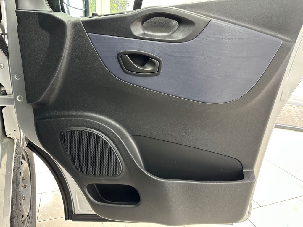 Used Vauxhall Vivaro 2017 for sale - 76481498: Photo 32