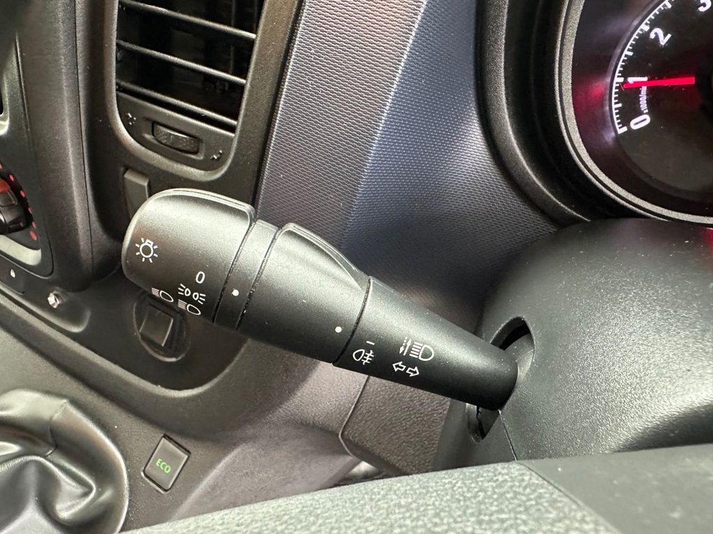 Used Vauxhall Vivaro 2017 for sale - 76481498: Photo 45