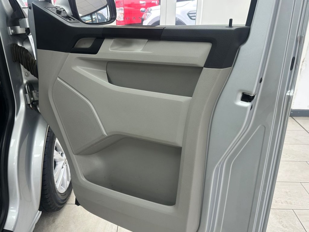 Used Volkswagen Transporter 2017 for sale - 77764990: Photo 19