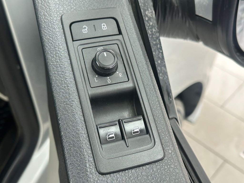 Used Volkswagen Transporter 2017 for sale - 77764990: Photo 21