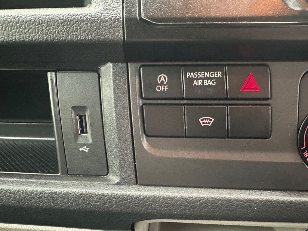 Used Volkswagen Transporter 2017 for sale - 77764990: Photo 29