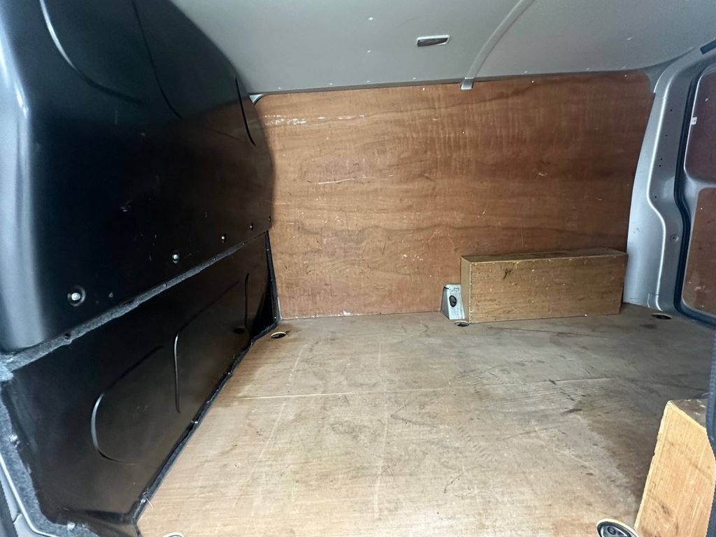 Used Volkswagen Transporter 2017 for sale - 77764990: Photo 39