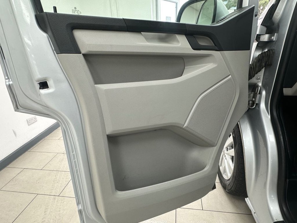 Used Volkswagen Transporter 2017 for sale - 77764990: Photo 45