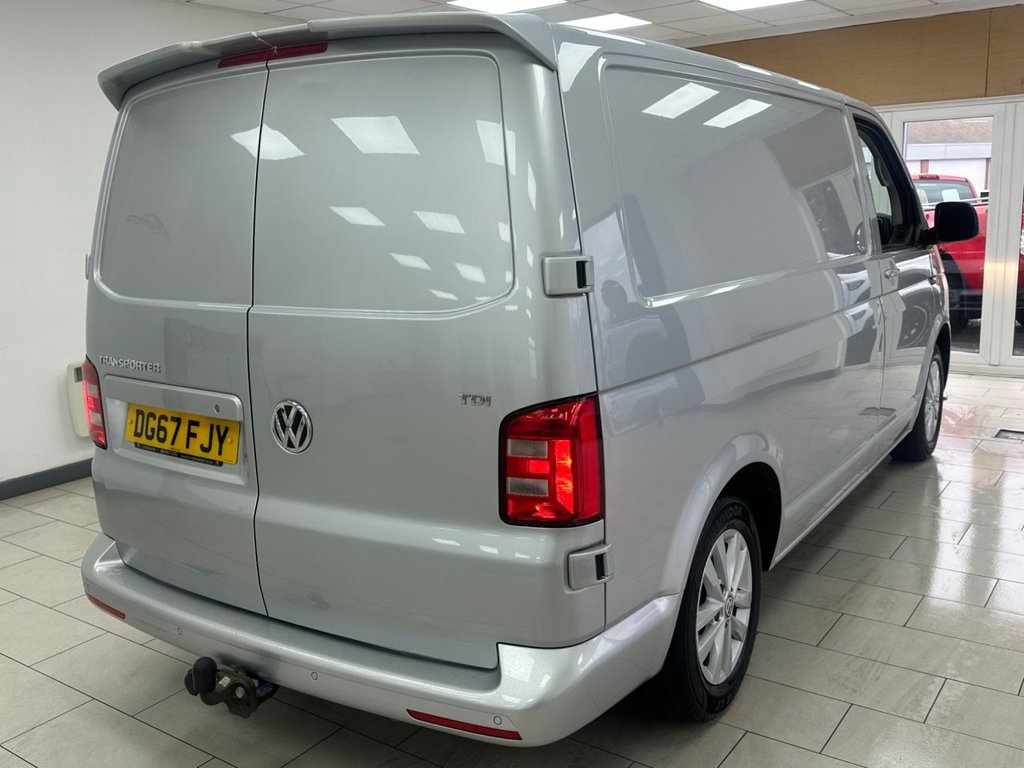 Used Volkswagen Transporter 2017 for sale - 77764990: Photo 8