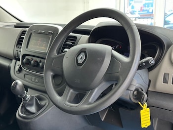 Used Renault Trafic 2019 for sale - 76481602: Photo