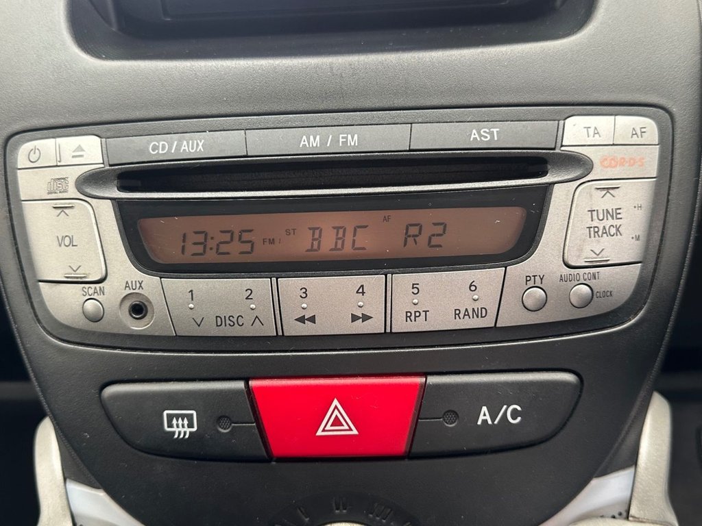 Used Toyota AYGO 2014 for sale - 77967582: Photo 23