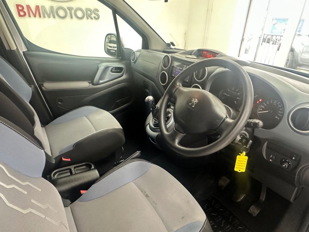 Used Peugeot Partner Tepee 2015 for sale - 78097247: Photo 9