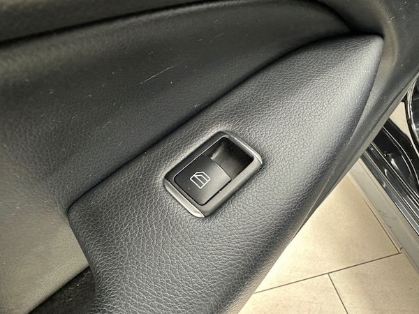 Used Mercedes-Benz C-Class 2012 for sale - 76210471: Photo 31