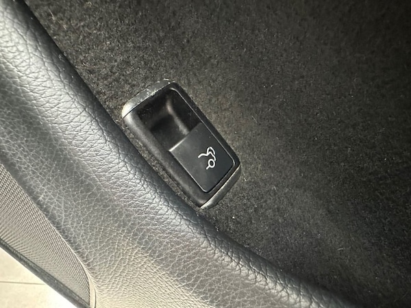 Used Mercedes-Benz C-Class 2012 for sale - 76210471: Photo 38