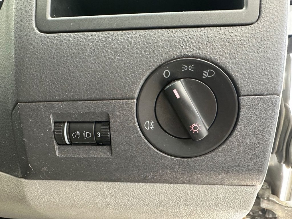 Used Volkswagen Transporter Shuttle 2010 for sale - 78110436: Photo 20