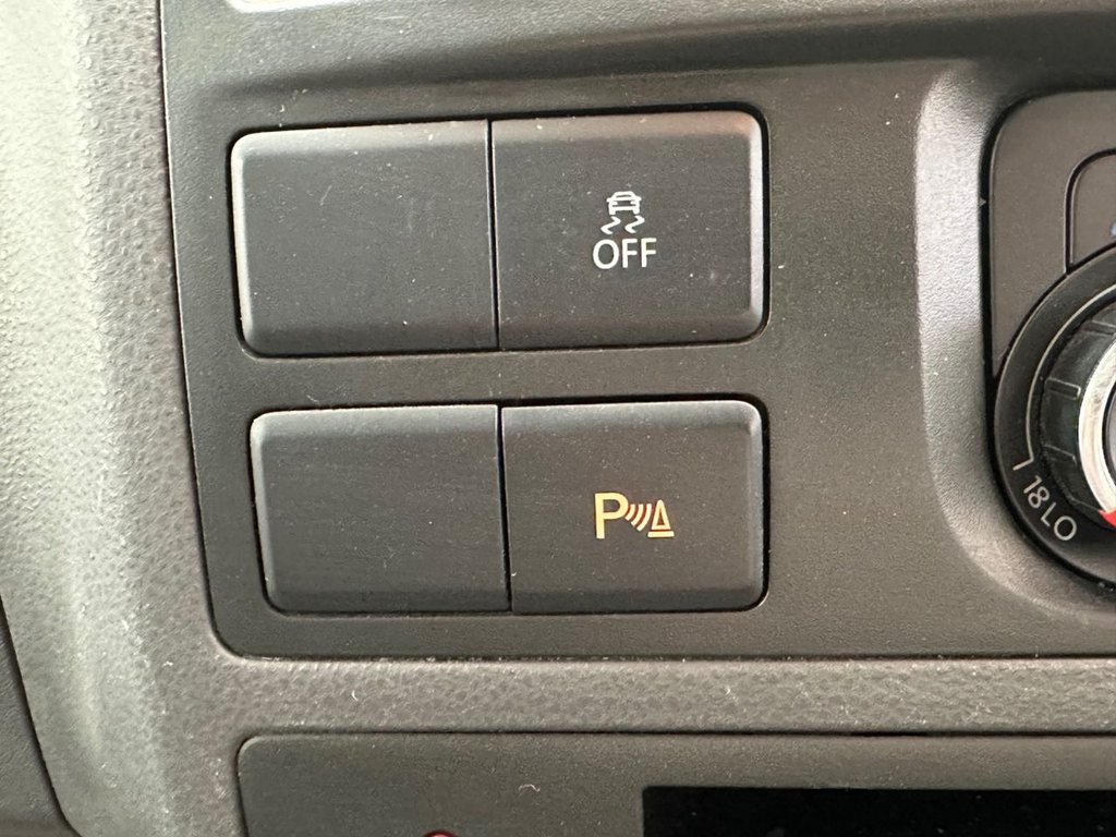 Used Volkswagen Transporter Shuttle 2010 for sale - 78110436: Photo 26