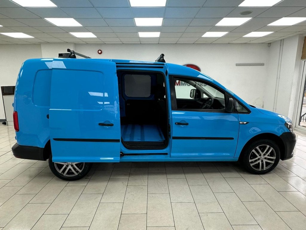 Used Volkswagen Caddy Maxi 2015 for sale - 77748352: Photo 14