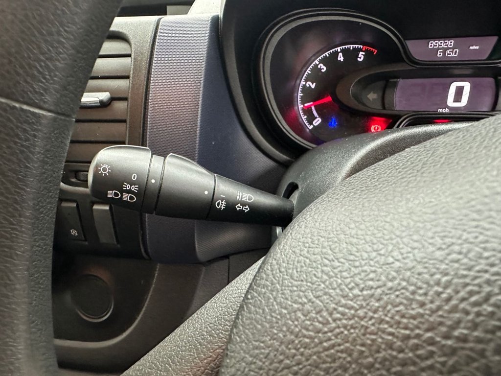 Used Vauxhall Vivaro 2018 for sale - 77092190: Photo 28