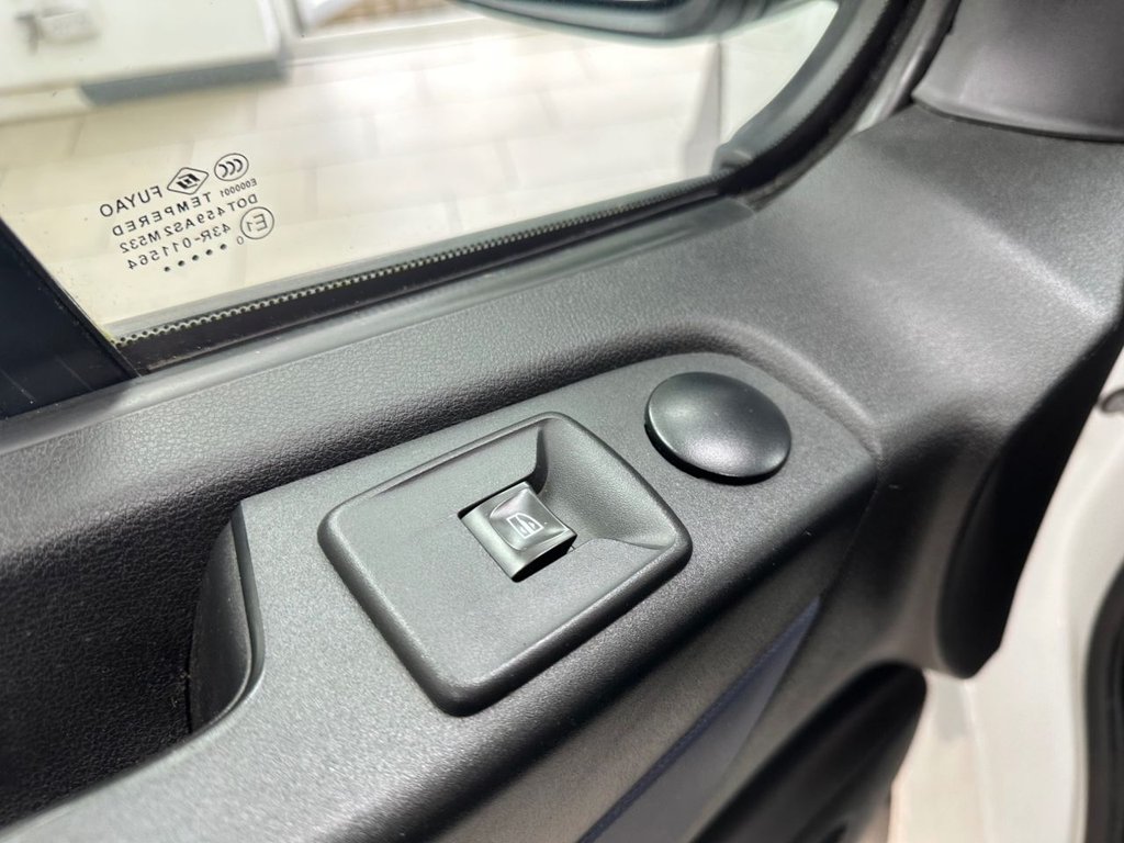 Used Vauxhall Vivaro 2018 for sale - 77092190: Photo 43