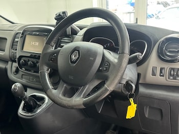 Used Renault Trafic 2017 for sale - 78330102: Photo