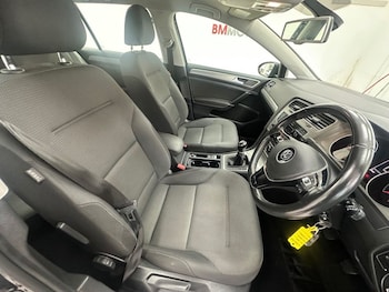 Used Volkswagen Golf 2016 for sale - 78880234: Photo