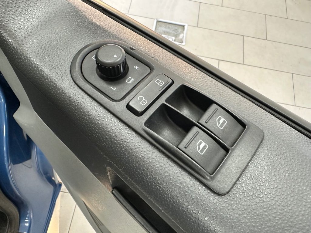 Used Volkswagen Transporter 2014 for sale - 76454221: Photo 35