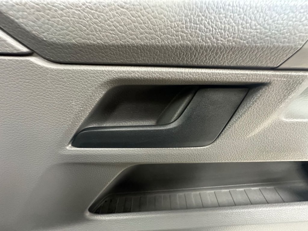 Used Volkswagen Transporter 2021 for sale - 77642198: Photo 32