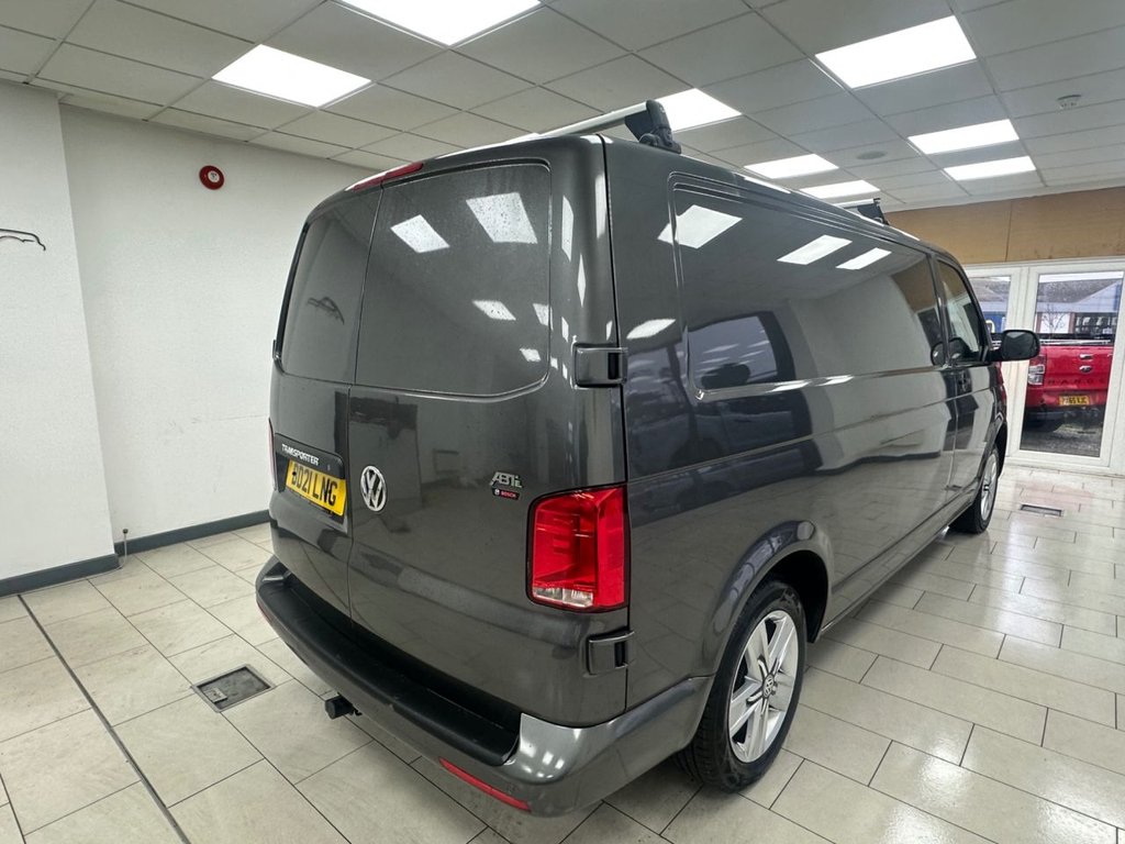 Used Volkswagen Transporter 2021 for sale - 77642198: Photo 4