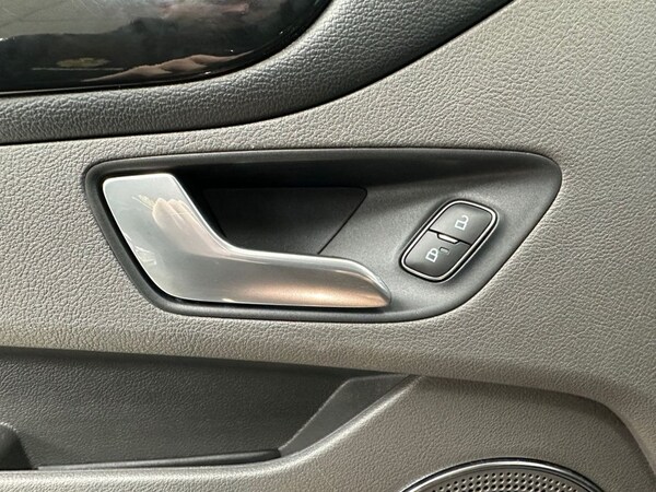 Used Ford Tourneo Custom 2020 for sale - 76297199: Photo 30