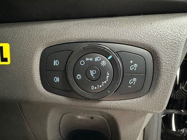 Used Ford Tourneo Custom 2020 for sale - 76297199: Photo 37