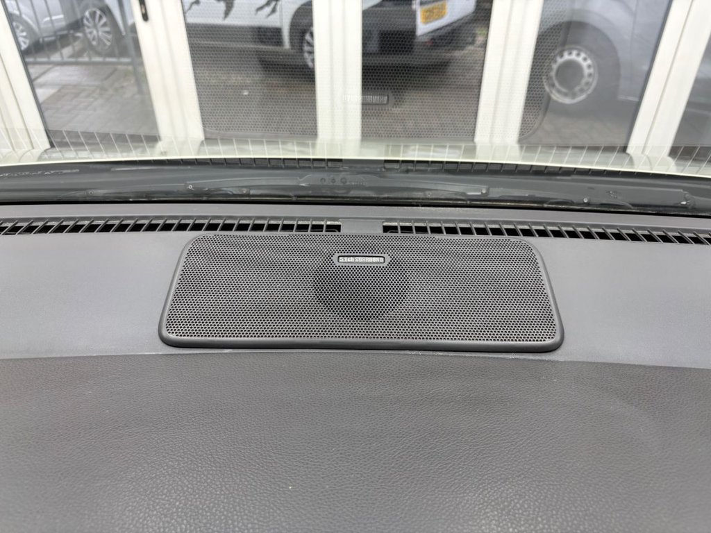 Used Nissan Elgrand 2021 for sale - 77369026: Photo 35