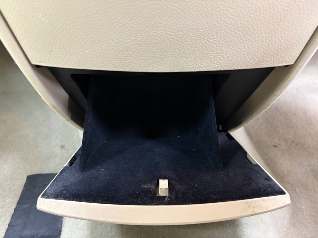 Used Nissan Elgrand 2021 for sale - 77369026: Photo 41