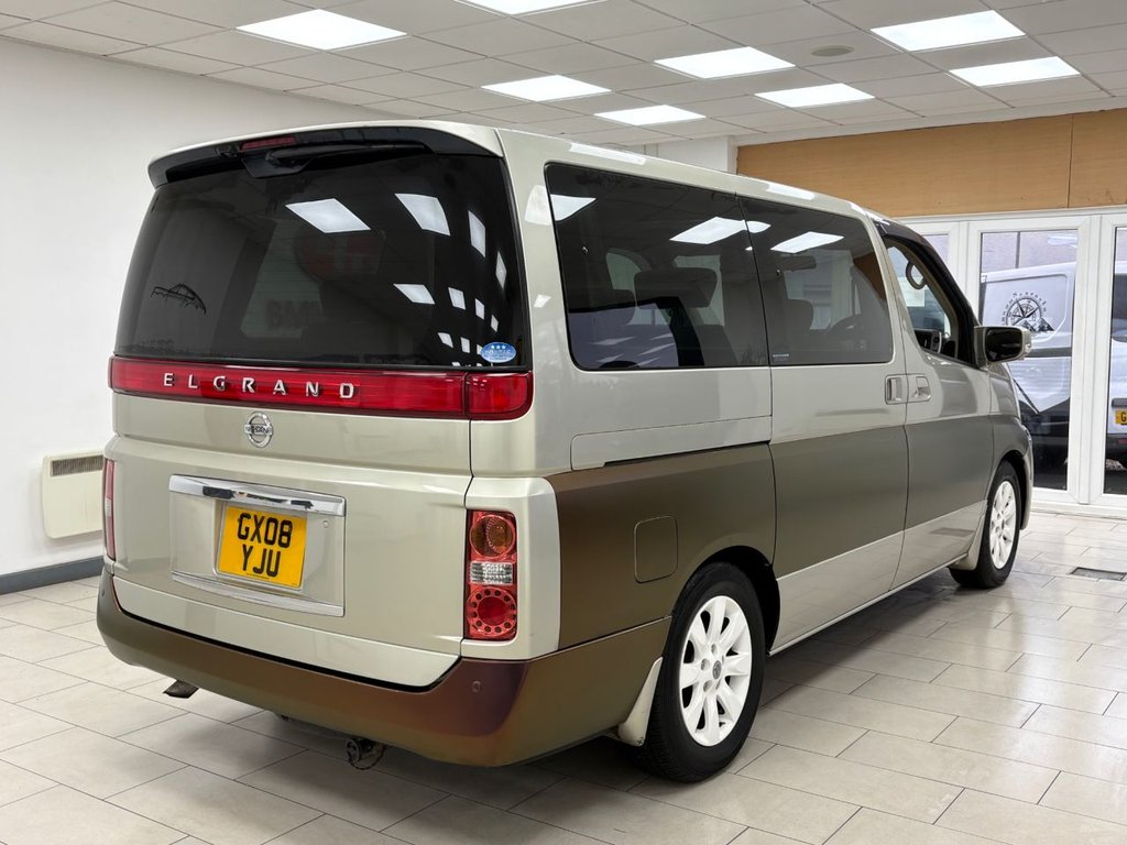 Used Nissan Elgrand 2021 for sale - 77369026: Photo 9