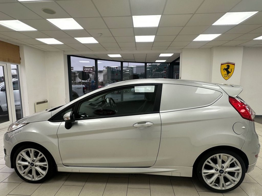 Used Ford Fiesta 2016 for sale - 77621060: Photo 9